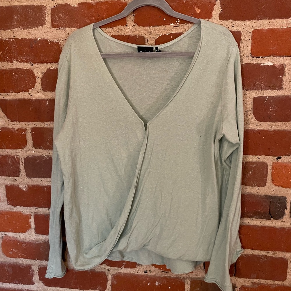 Urban Outfitters top, great for spring!